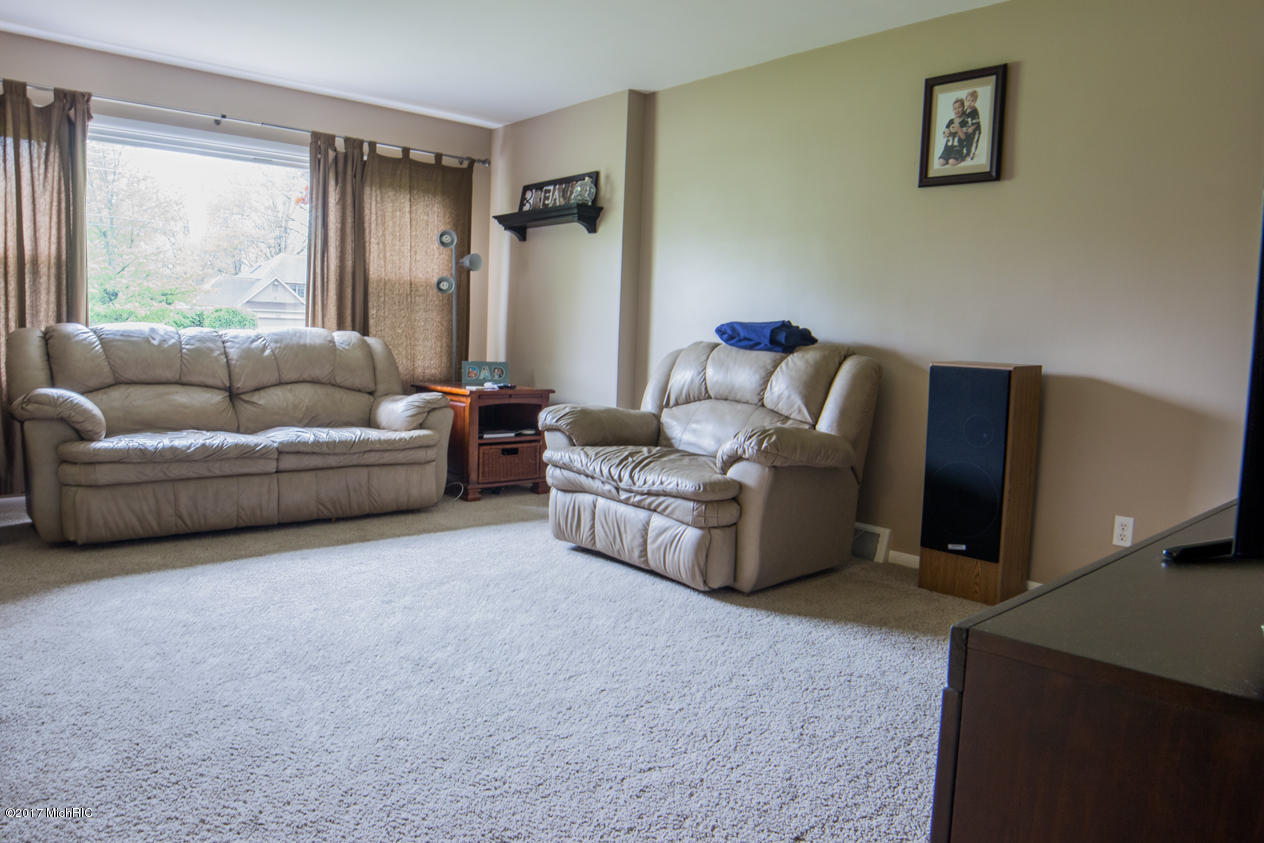 1447 Nelson Road St. Joseph, MI 49085 - Photo 7 of 19 Nelson_Living