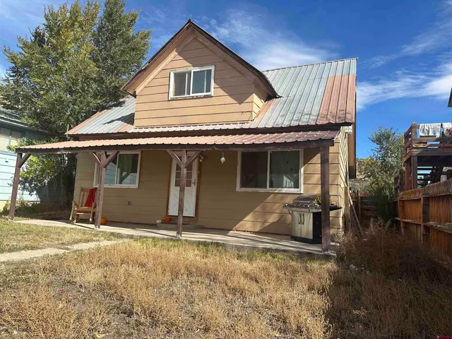 a view of house with street