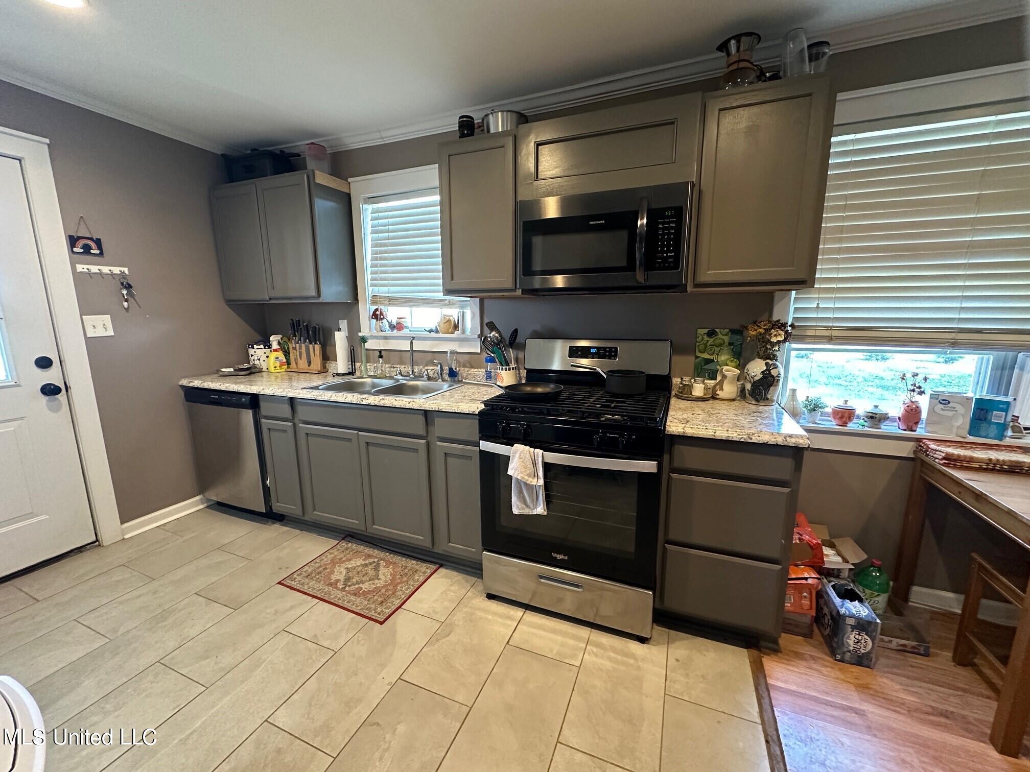 224 Ronaldman Road Cleveland, MS 38732 - Photo 5 of 14 Kitchen 2