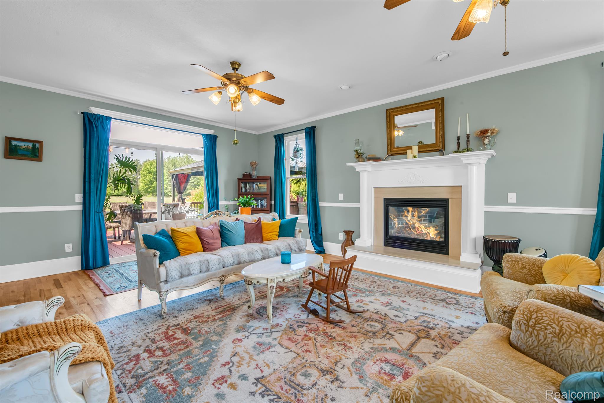 5601 Green Road Fenton, MI 48430 - Photo 7 of 59 Living Room with Fireplace (pic #1)