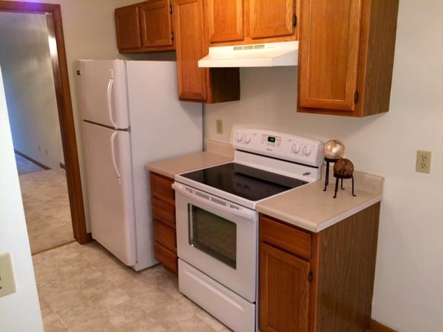 4313 Southwind Drive Raleigh, NC 27613 - Photo 5 of 16 Brand new, smooth top stove!