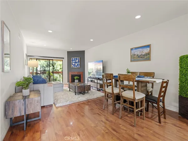 $570,000 | 2001 East 21st Street, Unit 327, Signal Hill, CA 90755