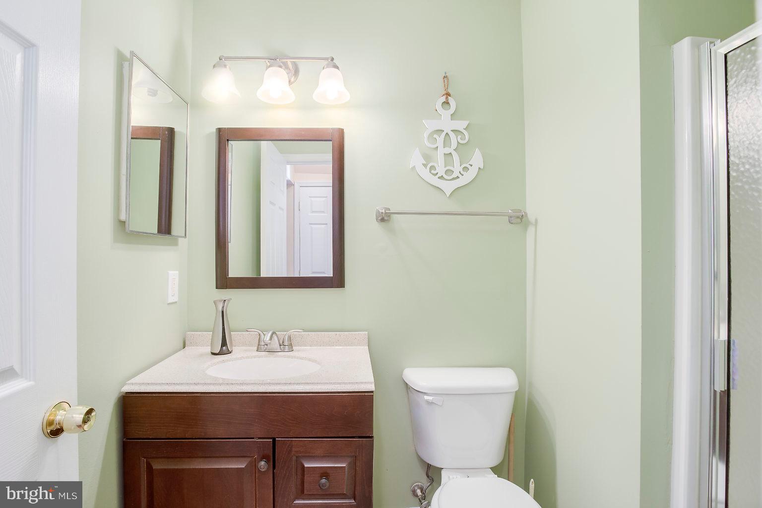 4032 Cutty Sark Road Baltimore, MD 21220 - Photo 7 of 34 Main Level Full Bathroom
