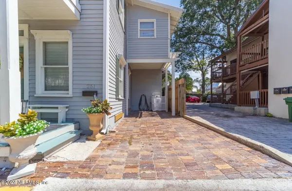 $2,500 | 251 Charlotte Street, Unit B, St. Augustine, FL 32084