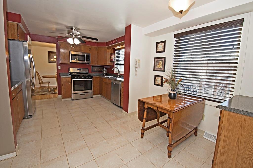 5155 Keiners Lane Pittsburgh, PA 15276 - Photo 7 of 25