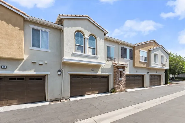 $540,000 | 15723 Parkhouse Drive, Unit 30, Fontana, CA 92336