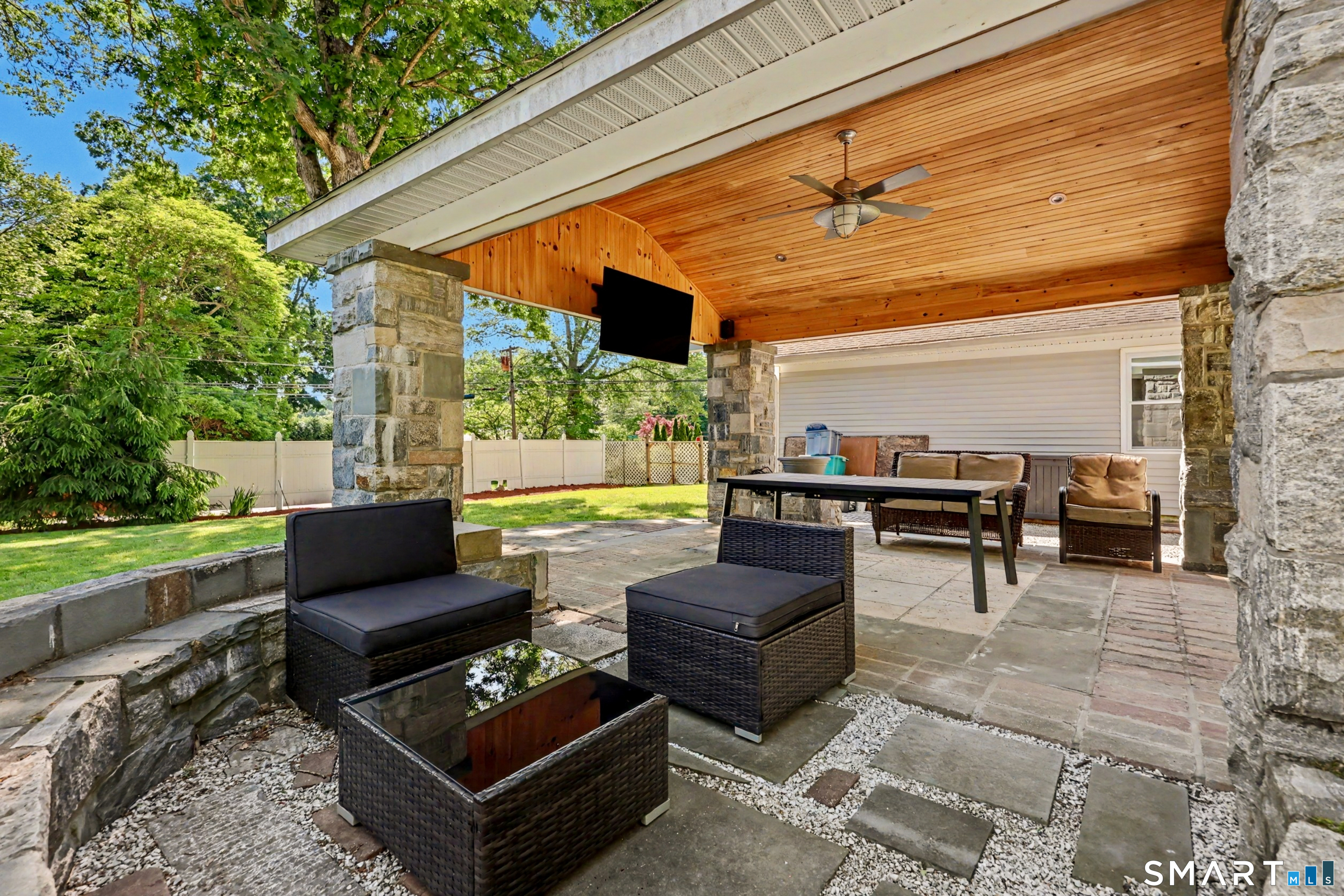 5 Caddy Road Norwalk, CT 06851 - Photo 4 of 34