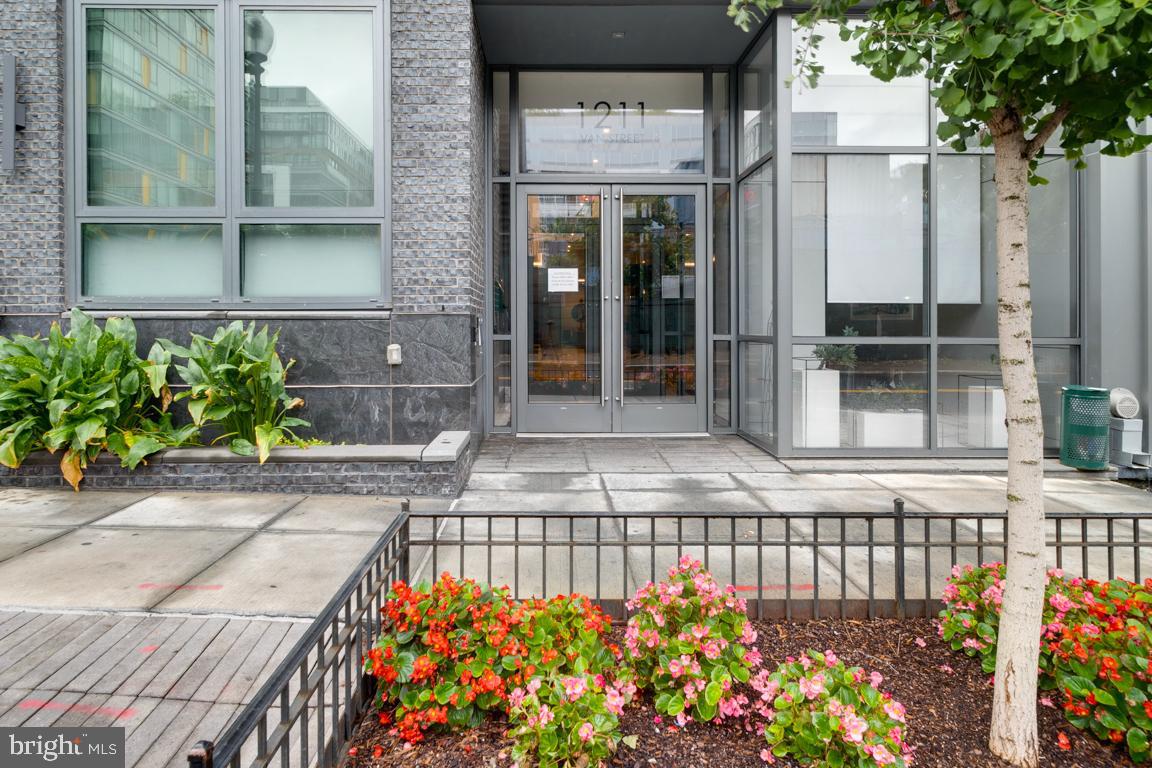 1211 Van Street Southeast, Unit 806 Washington, DC 20003 - Photo 33 of 35