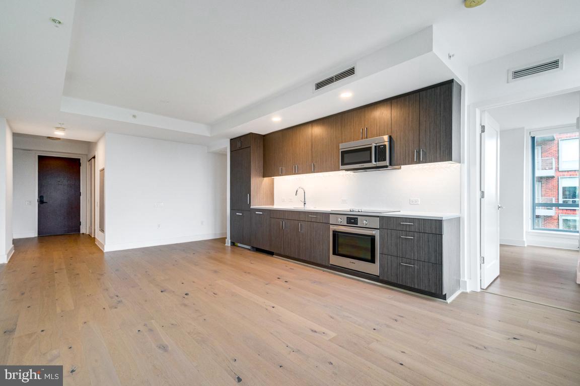 1211 Van Street Southeast, Unit 806 Washington, DC 20003 - Photo 7 of 34