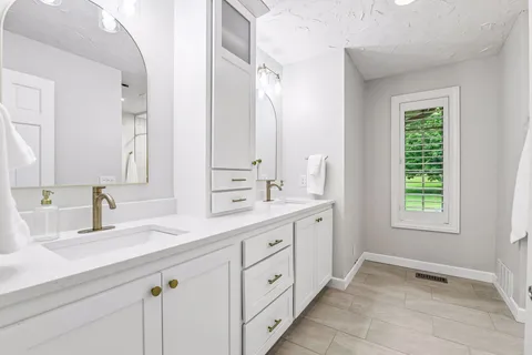$1,950,000 | 1615 Northridge Drive, Wayzata, MN 55391