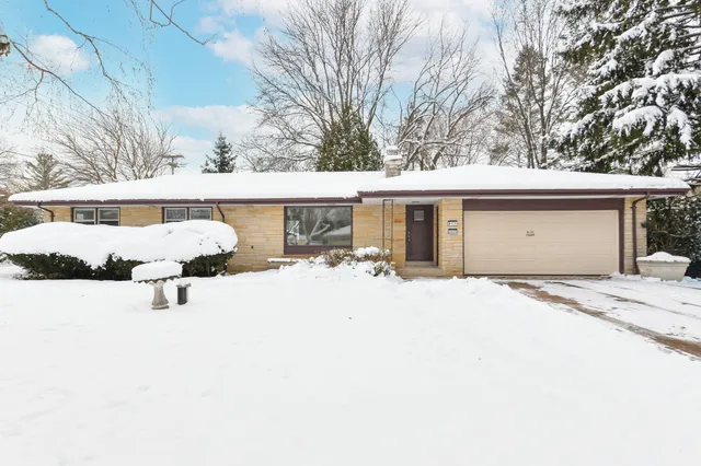 $400,000 | W131S6689 Kipling Drive, Muskego, WI 53150
