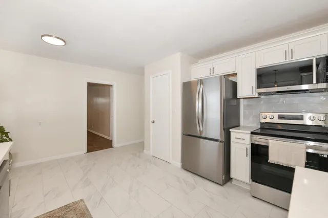 $400,000 | W131S6689 Kipling Drive, Muskego, WI 53150