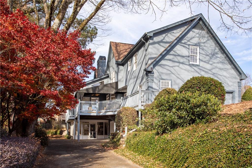 3910 Spalding Bluff Drive Peachtree Corners, GA 30092 - Photo 34 of 35 a front view of a building