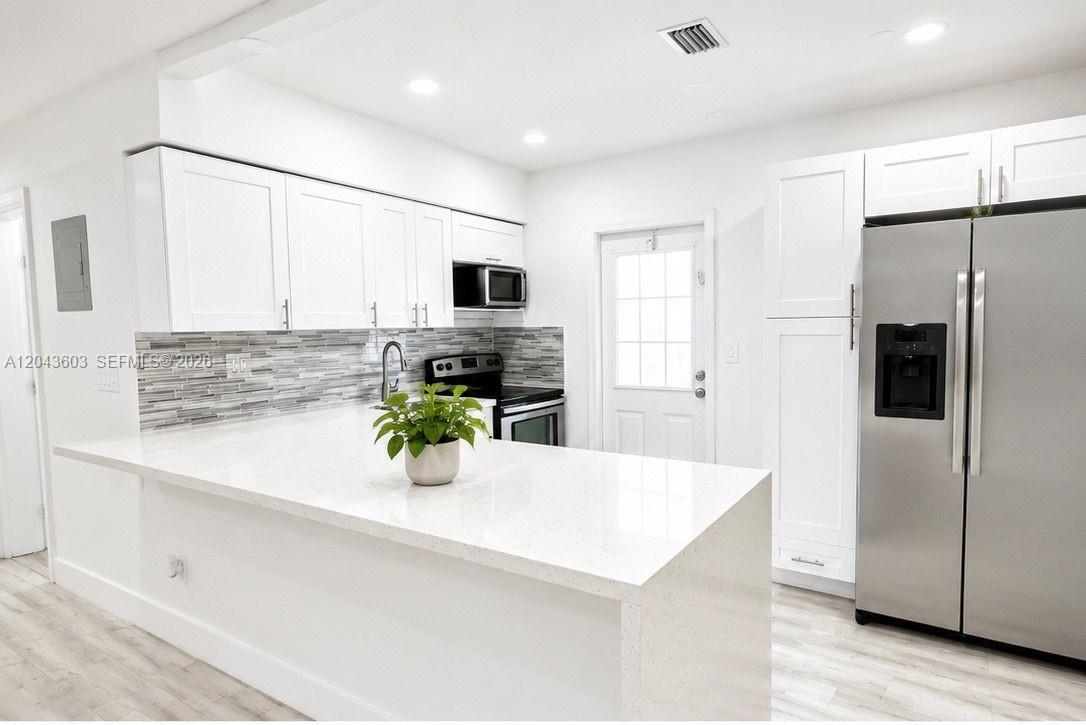 59 East 10th Street Hialeah, FL 33010 - Photo 5 of 13