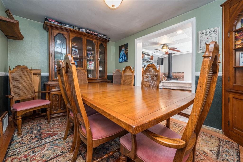 556 Highview Road Pittsburgh, PA 15234 - Photo 9 of 49 Gallery Image 9