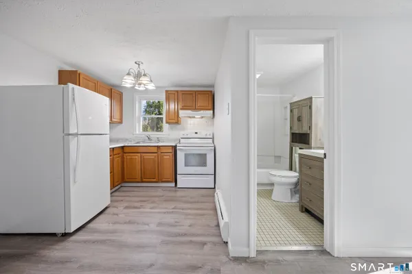 $1,300 | 9 Guiel Place, Unit 3, Meriden, CT 06450