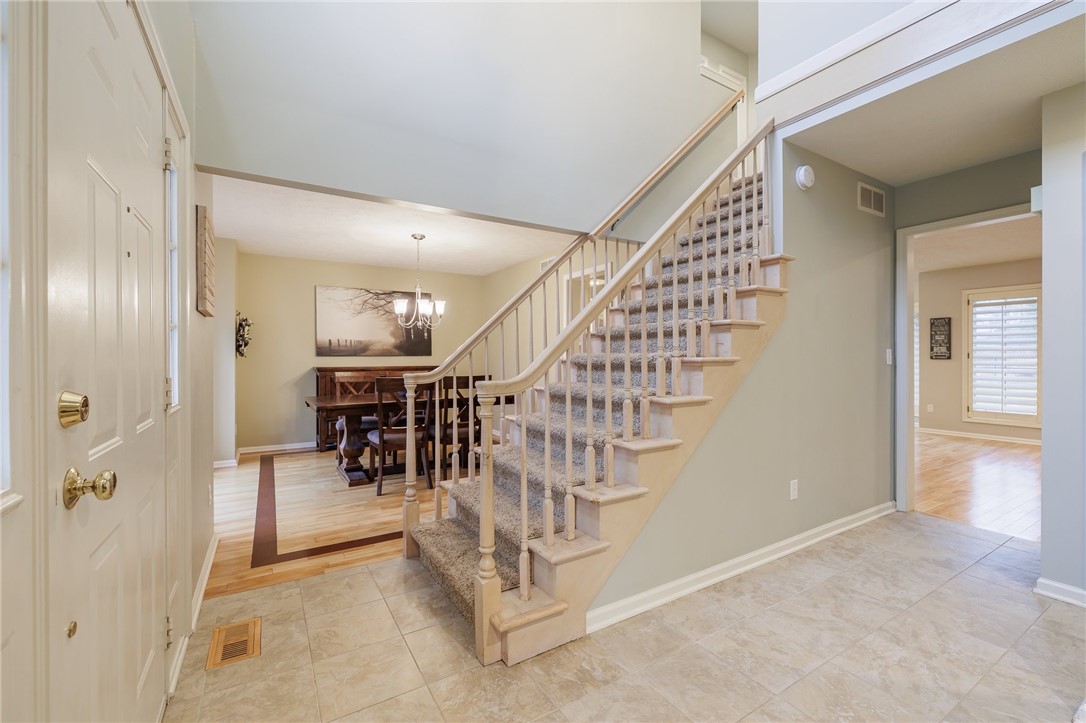 52 Valewood Run Perinton, NY 14526 - Photo 5 of 33