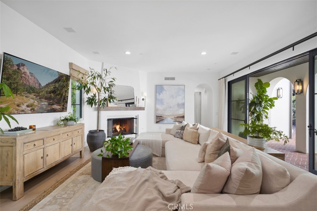 22 Vernal Spring Irvine, CA 92603 - Photo 18 of 54 Gallery Image 18