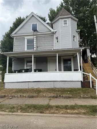 $899 | 825 7th Street Northwest, Unit 2, Canton, OH 44703