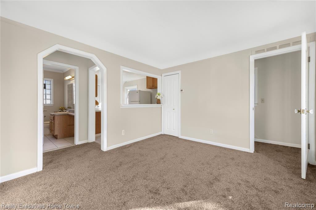 27336 Ridgewood Street Roseville, MI 48066 - Photo 6 of 24
