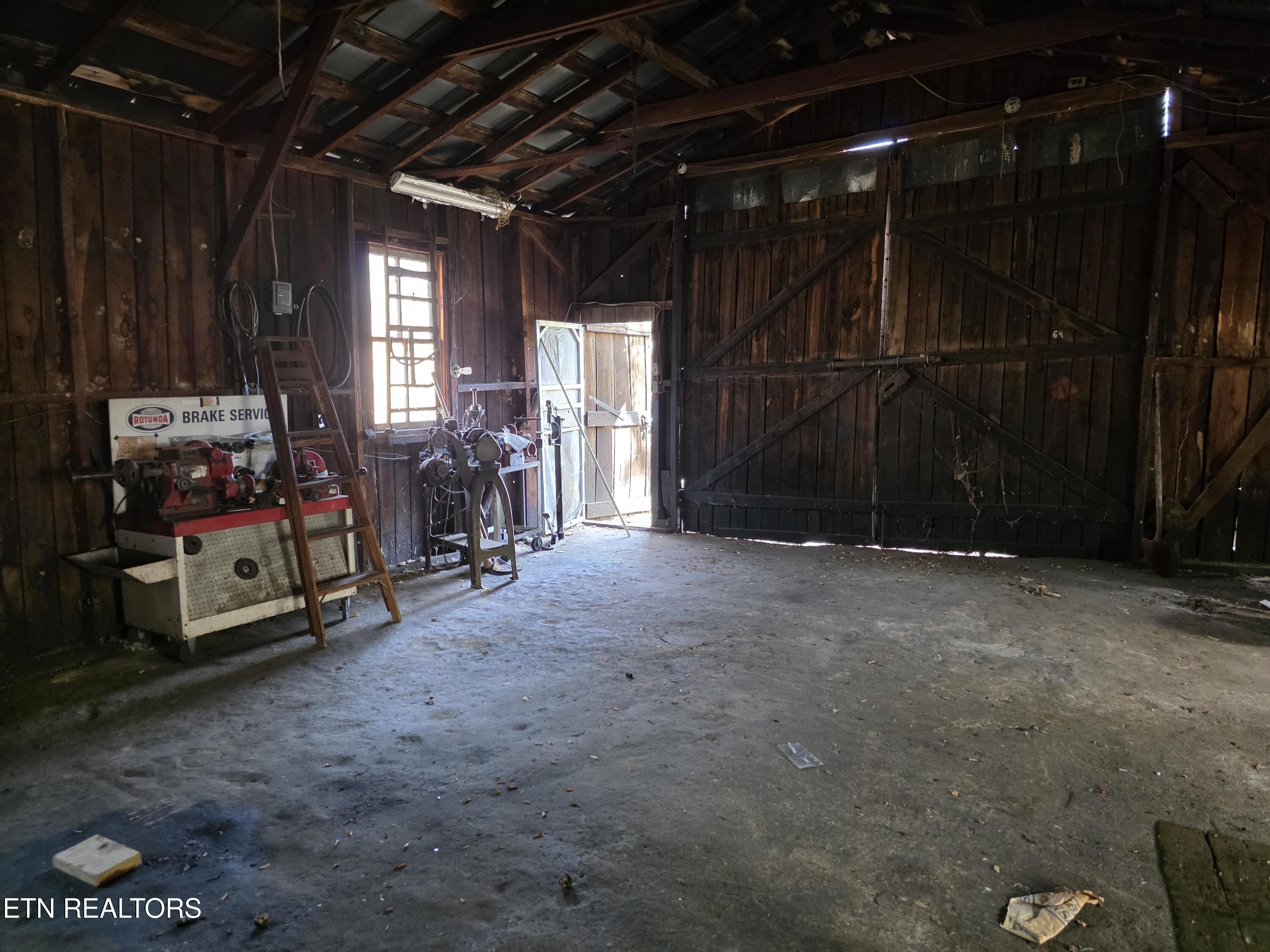 385 Shelton Road Newport, TN 37821 - Photo 18 of 44 1000022955