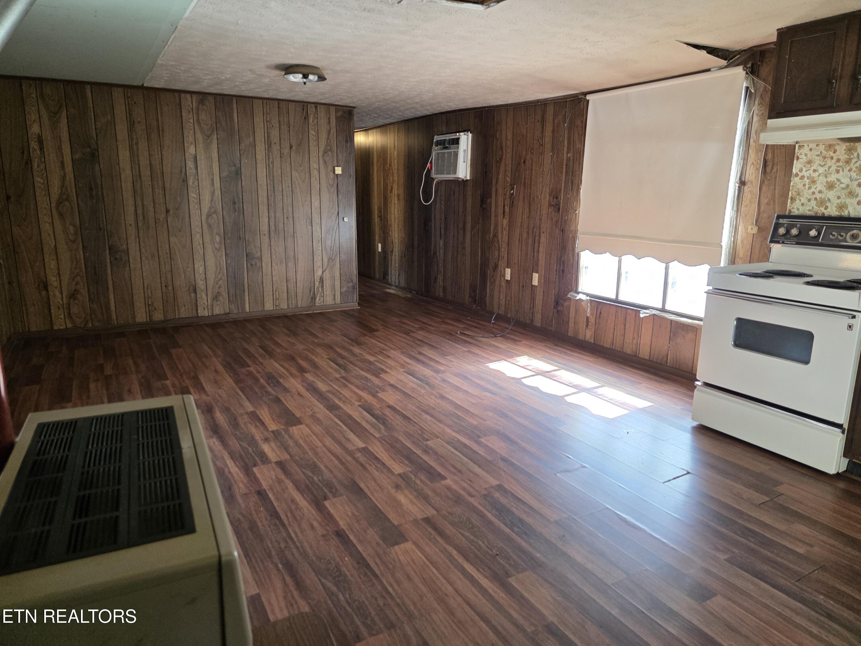 385 Shelton Road Newport, TN 37821 - Photo 8 of 44 1000022932