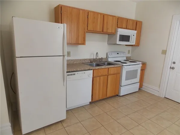 $895 | 316 South Washington Street, Unit B, Evans City, PA 16033