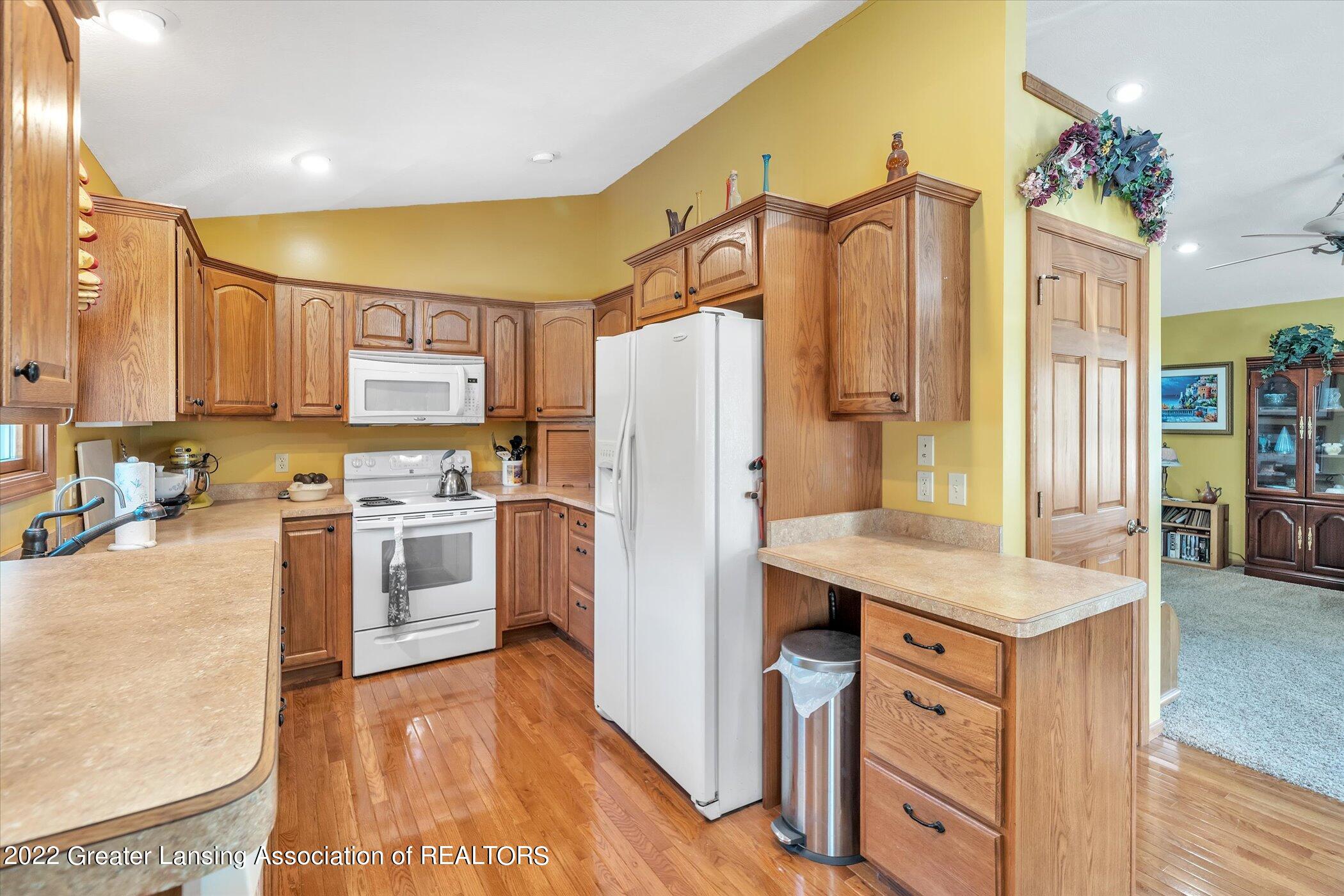 1823 East Clark Road Lansing, MI 48906 - Photo 11 of 47 11