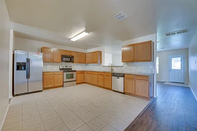 $475,900 | 1320 Red River Lane, Allen, TX 75002