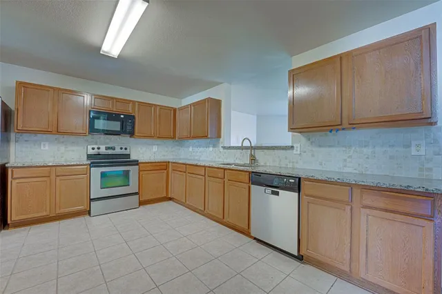 $475,900 | 1320 Red River Lane, Allen, TX 75002