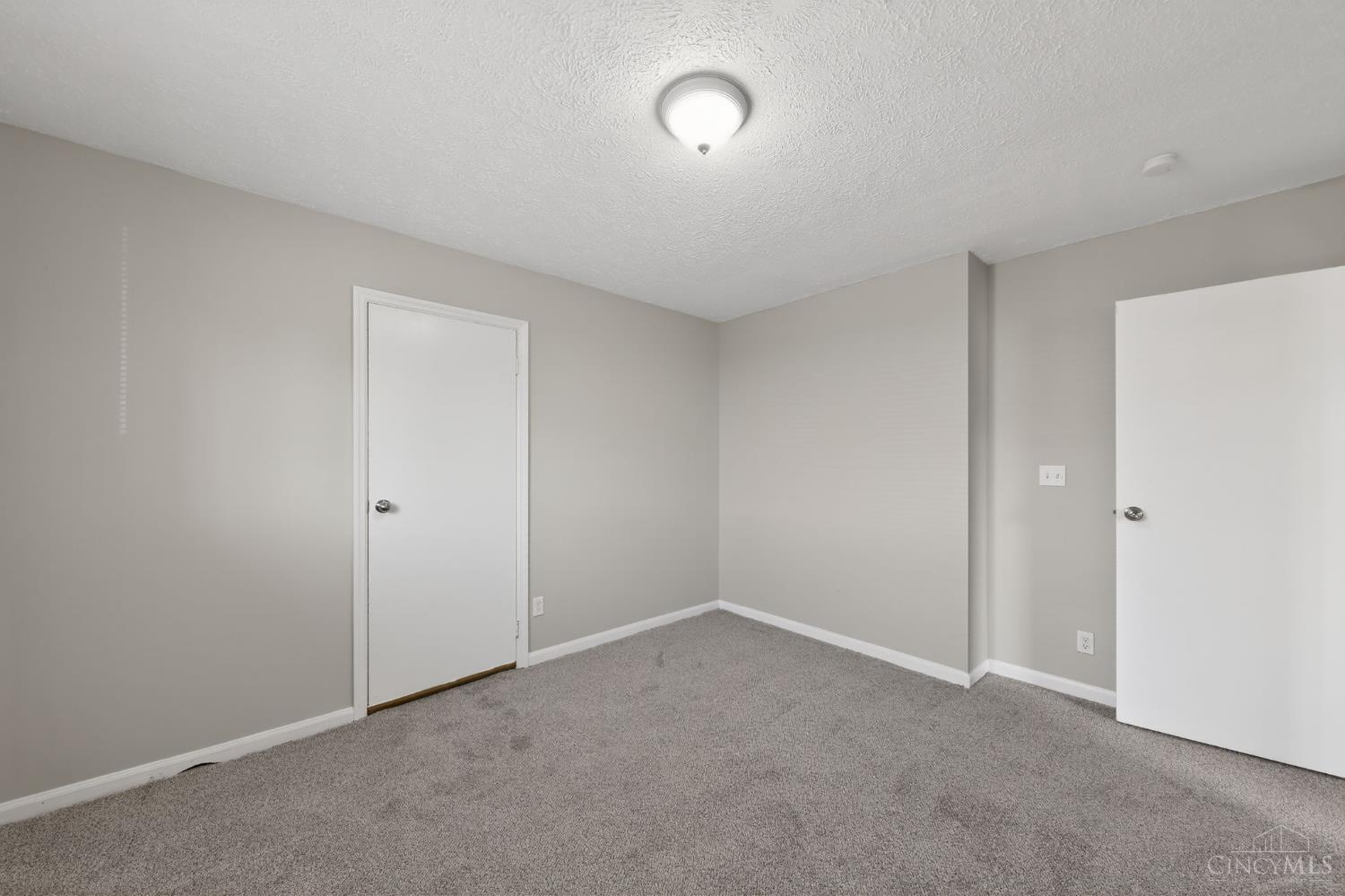 1854 Windmill Way Cincinnati, OH 45240 - Photo 10 of 33
