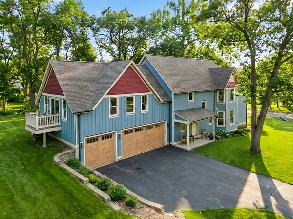 $999,900 | 885 Geneva Road, St. Charles, IL 60174