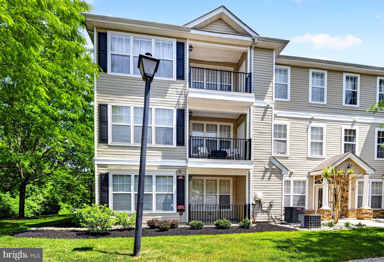 23 Kyle Way Ewing, NJ 08628 - Photo 3 of 30