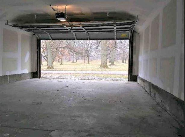 129 Riley Street Newark, OH 43055 - Photo 22 of 26 Garage Interior