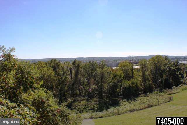 2287 North Point Drive York, PA 17406 - Photo 19 of 19