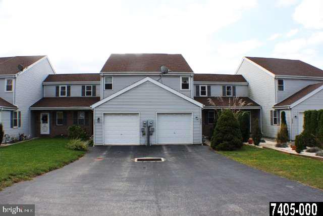 2287 North Point Drive York, PA 17406 - Photo 2 of 19
