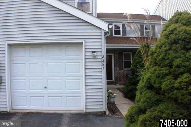 2287 North Point Drive York, PA 17406 - Photo 3 of 19