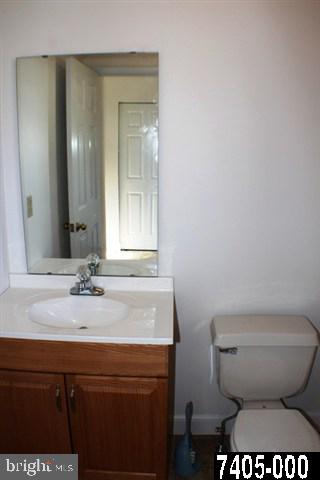 2287 North Point Drive York, PA 17406 - Photo 7 of 19