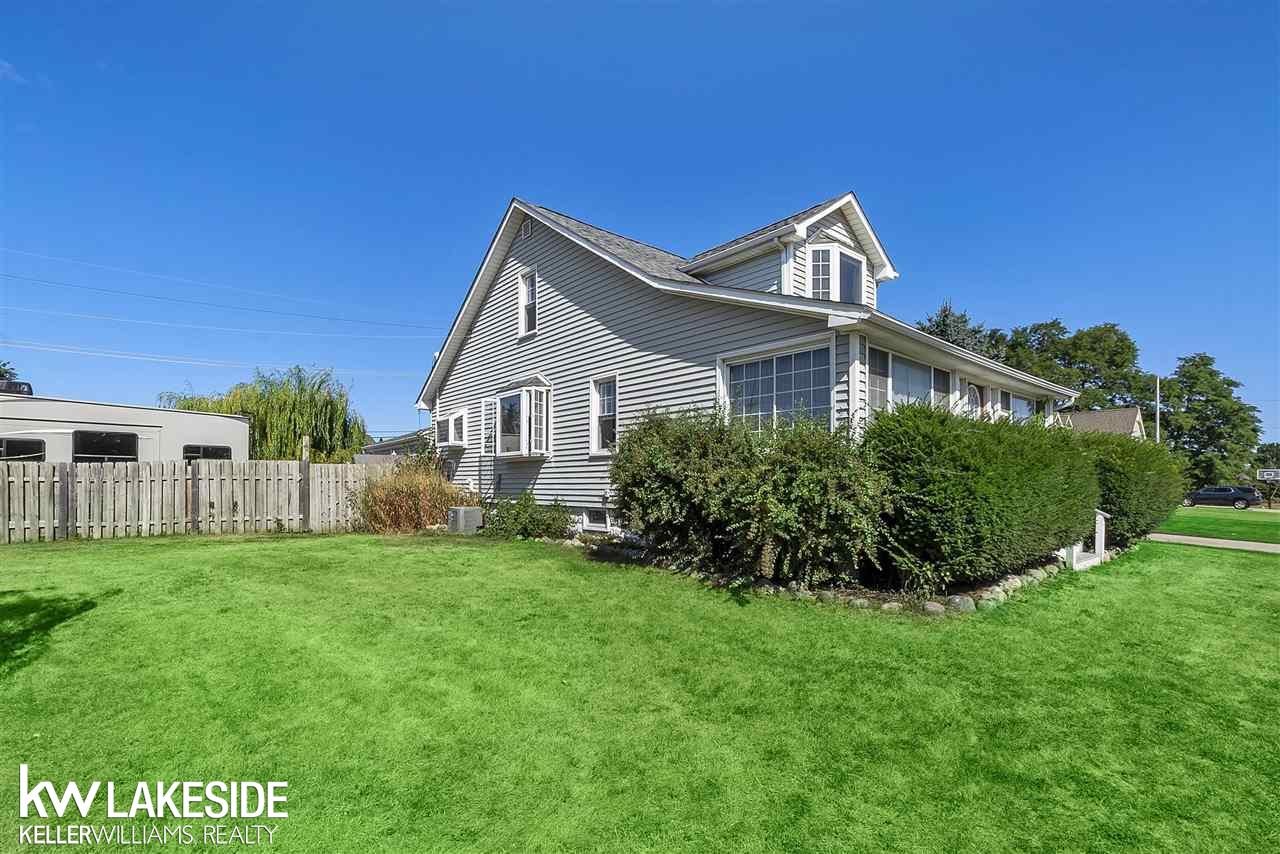 52851 Chesterfield Road New Baltimore, MI 48051 - Photo 25 of 54 31390713-24.JPG