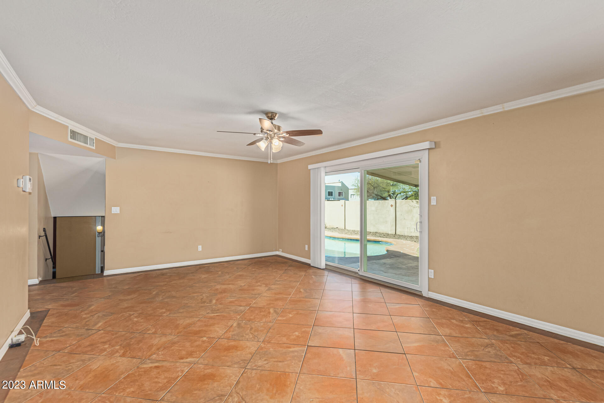 6740 South Terrace Road Tempe, AZ 85283 - Photo 15 of 43 Great Room Crown Molding
