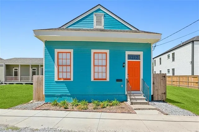 $2,500 | 1212 Columbus Street, New Orleans, LA 70116