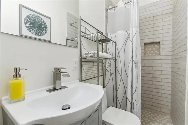 $2,200 | 1212 Columbus Street, New Orleans, LA 70116