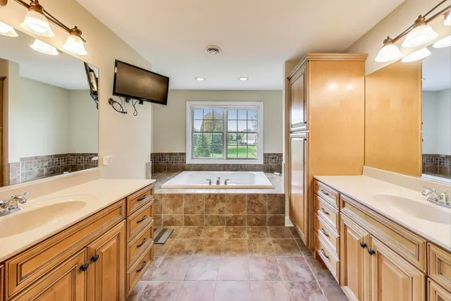 $950,000 | 24744 North Golden Oat Circle, Cary, IL 60013