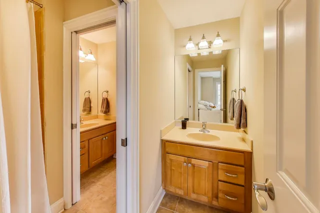 $950,000 | 24744 North Golden Oat Circle, Cary, IL 60013