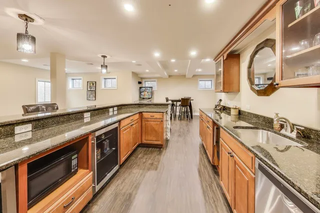 $950,000 | 24744 North Golden Oat Circle, Cary, IL 60013