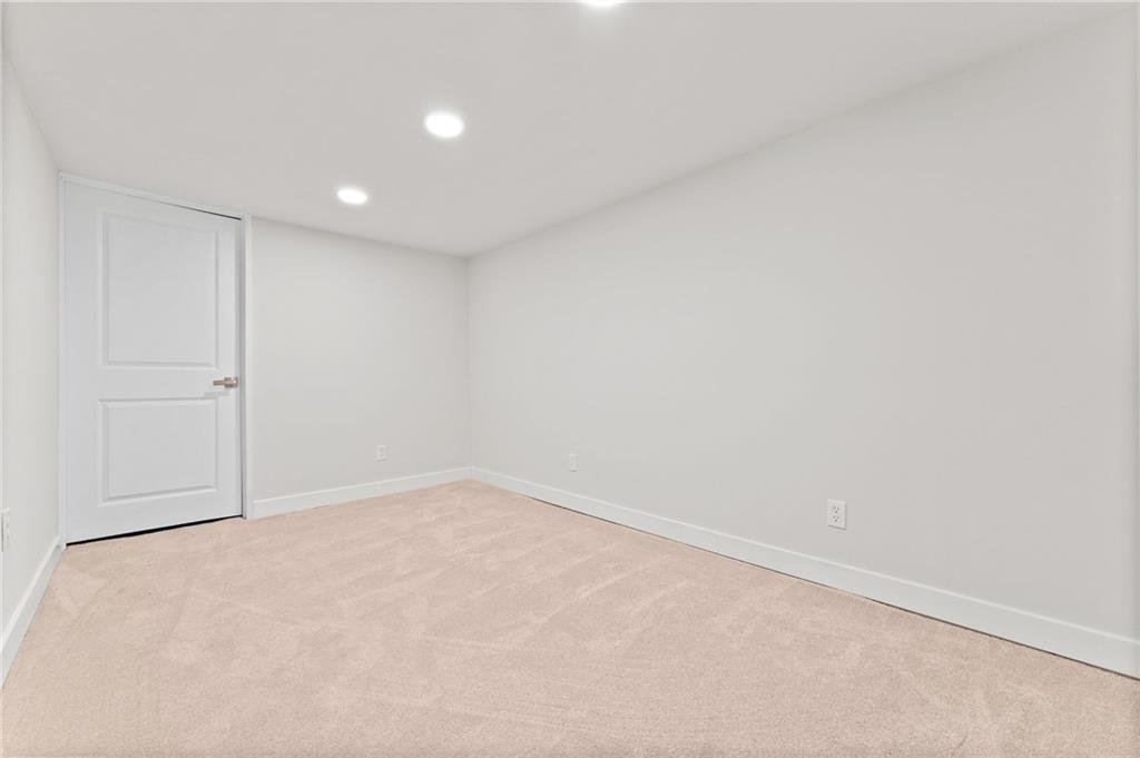 215 Moody Road Imperial, PA 15126 - Photo 32 of 50 Gallery Image 32