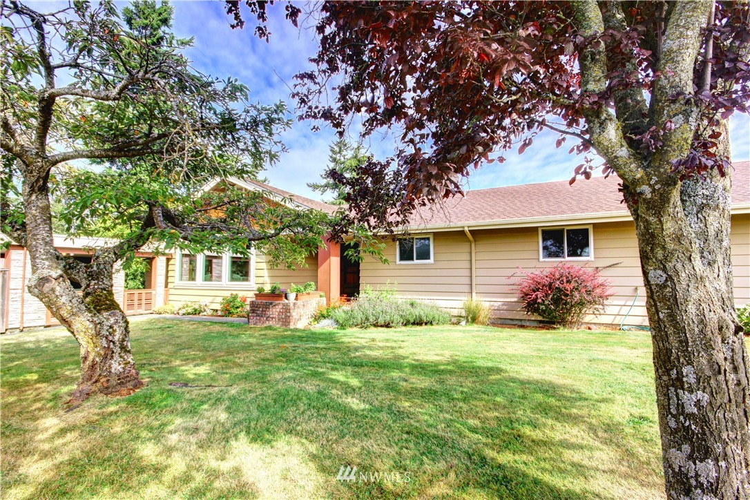 420 West Smith Road Bellingham, WA 98226 - Photo 1 of 40