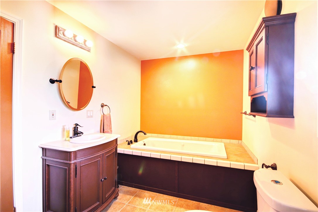 420 West Smith Road Bellingham, WA 98226 - Photo 16 of 40
