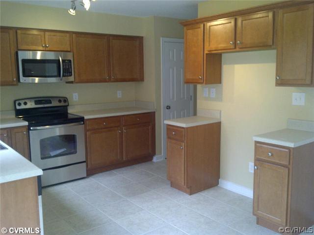5918 La Rosa Road Chesterfield, VA 23832 - Photo 3 of 12 Kitchen