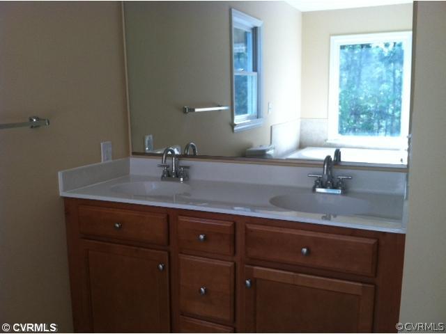 5918 La Rosa Road Chesterfield, VA 23832 - Photo 6 of 12 Master Bath